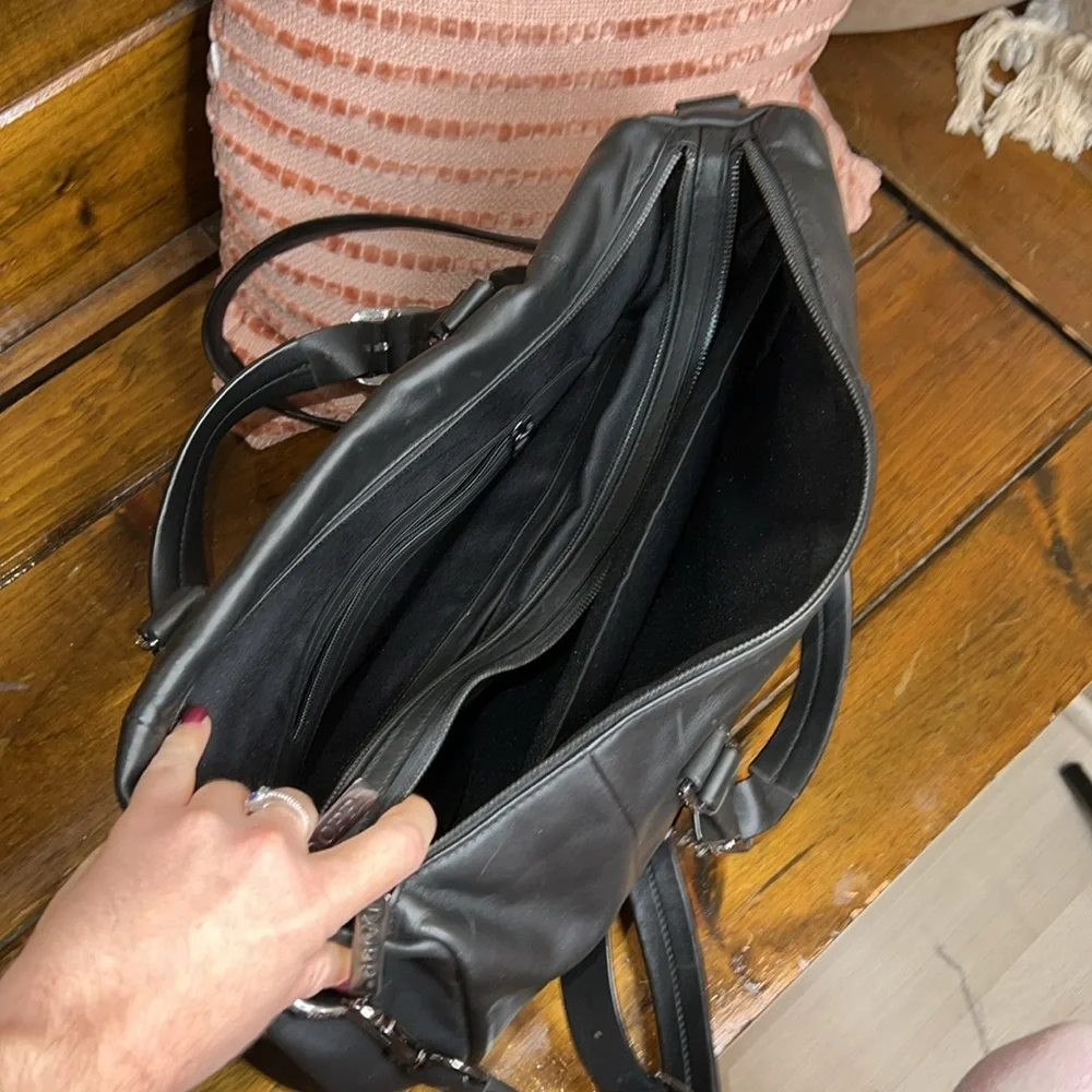 Dopp item has